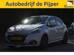 Wit Gebruikt 2019 Peugeot 208 Signature Sky Hatchback | € 8.950 (Eerlijke prijs)