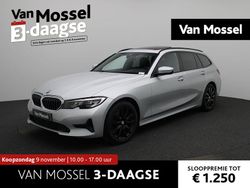 Grijs Gebruikt 2021 BMW 318 Executive Stationwagen | € 27.900 (Eerlijke prijs)