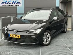 Zwart, metallic lak Gebruikt 2024 VW Golf VIII Life Stationwagen | € 29.750 (Iets duurder)
