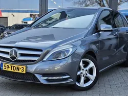 Grijs, metallic lak Gebruikt 2012 Mercedes B180 Ambition MPV | € 5.940 (Eerlijke prijs)