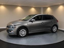 Grijs Gebruikt 2021 VW Polo Comfortline Hatchback | € 12.940 (Goede deal)