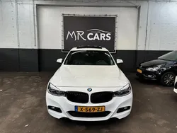 Wit Gebruikt 2016 BMW 320 Gran Turismo M Sport Sedan | € 15.900 (Eerlijke prijs)