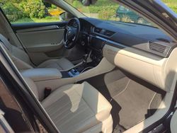 Bruin Gebruikt 2016 Skoda Superb Style Stationwagen | € 16.500 (Duur)