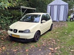 Geel Gebruikt 2001 Seat Arosa Sport Hatchback | € 1.250 (Eerlijke prijs)
