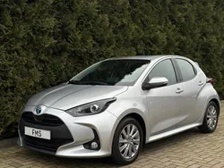 Zilver Gebruikt 2022 Toyota Yaris Hybrid Active Hatchback | € 20.890 (Eerlijke prijs)