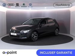 Zwart Gebruikt 2020 VW Golf VIII Style Hatchback | € 22.949 (Eerlijke prijs)