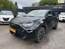 Zwart Gebruikt 2024 Fiat 600 La Prima SUV | € 28.900 (Eerlijke prijs)
