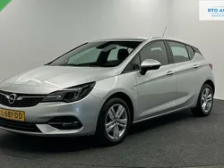 Grijs Gebruikt 2021 Opel Astra Edition Hatchback | € 13.000 (Eerlijke prijs)
