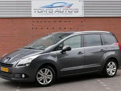 Grijs Gebruikt 2010 Peugeot 5008 GTi MPV | € 4.350 (Iets duurder)