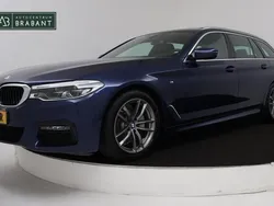 Blauw Gebruikt 2019 BMW 520 Executive Stationwagen | € 25.945 (Goede deal)
