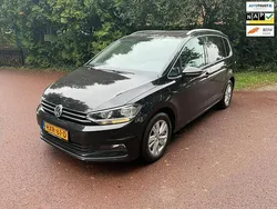 Zwart Gebruikt 2019 VW Touran Highline MPV | € 18.995 (Eerlijke prijs)