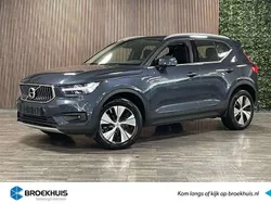 Blauw, metallic lak Gebruikt 2020 Volvo XC40 Inscription SUV | € 33.900 (Goede deal)