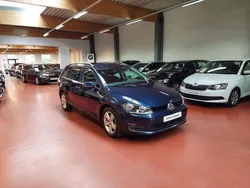 Blauw Gebruikt 2017 VW Golf VII Highline Stationwagen | € 17.990 (Eerlijke prijs)