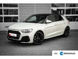 Grijs Gebruikt 2024 Audi A1 Sportback S-Line Hatchback | € 33.900 (Duur)