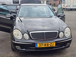 Zwart Gebruikt 2005 Mercedes E200 Avantgarde Sedan | € 5.750