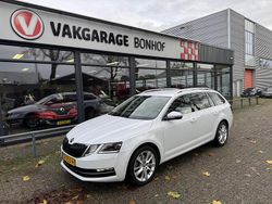 Wit Gebruikt 2018 Skoda Octavia Business Line Stationwagen | € 13.950 (Eerlijke prijs)