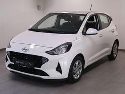 Wit Gebruikt 2022 Hyundai i10 Comfort Hatchback | € 12.649 (Eerlijke prijs)