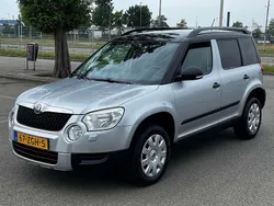 Grijs Gebruikt 2012 Skoda Yeti Comfort SUV | € 7.950 (Eerlijke prijs)