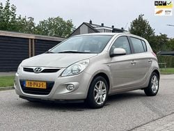 Grijs Gebruikt 2011 Hyundai i20 Hatchback | € 4.950 (Eerlijke prijs)
