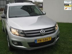 Grijs, metallic lak Gebruikt 2012 VW Tiguan Sport SUV | € 11.950 (Goede deal)