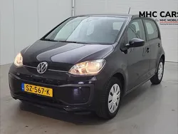 Zwart Gebruikt 2018 VW up! Executive Hatchback | € 7.500 (Goede deal)