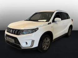 Wit, metallic lak Gebruikt 2020 Suzuki Vitara SUV | € 22.450 (Eerlijke prijs)