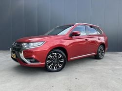 Rood Gebruikt 2015 Mitsubishi Outlander Edition SUV | € 13.450