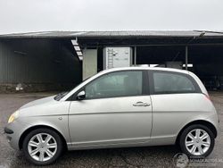 Grijs Gebruikt 2005 Lancia Ypsilon Hatchback | € 1.400