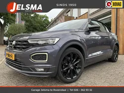 Grijs, metallic lak Gebruikt 2021 VW T-Roc Cabriolet R-line Cabriolet | € 28.900 (Goede deal)