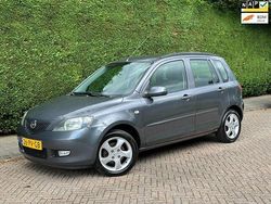 Grijs Gebruikt 2004 Mazda 2 Exclusive MPV | € 3.000