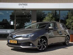 Grijs Gebruikt 2017 Toyota Auris Executive Hatchback | € 16.400 (Eerlijke prijs)