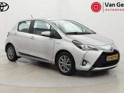 Grijs (metallic) Gebruikt 2018 Toyota Yaris Hybrid Hatchback | € 16.999 (Eerlijke prijs)