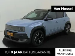 Blauw Gebruikt 2025 Renault 4 E-Tech Iconic SUV | € 35.940