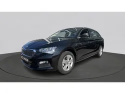 Zwart Gebruikt 2023 Skoda Scala Ambition Hatchback | € 20.250 (Eerlijke prijs)