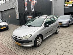 Grijs Gebruikt 2005 Peugeot 206 Hatchback | € 499 (Super prijs)