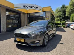 Grijs Gebruikt 2018 Ford Focus ST-Line Stationwagen | € 10.995 (Super prijs)