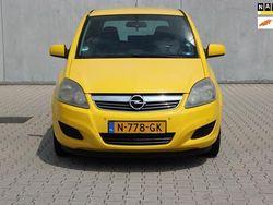 Geel Gebruikt 2010 Opel Zafira Edition MPV | € 1.950 (Goede deal)