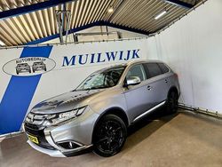 Grijs Gebruikt 2017 Mitsubishi Outlander Edition SUV | € 17.950 (Eerlijke prijs)