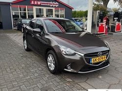 Bruin Gebruikt 2015 Mazda 2 Hatchback | € 14.850 (Eerlijke prijs)