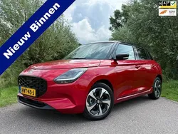 Rood Gebruikt 2025 Suzuki Swift Style Hatchback | € 24.988 (Iets duurder)