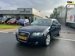 Blauw Gebruikt 2006 Audi A3 Ambition Hatchback | € 9.999