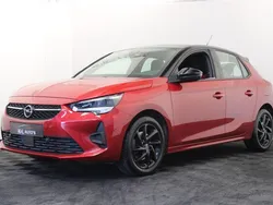 Rood, metallic lak Gebruikt 2023 Opel Corsa Hatchback | € 18.999 (Eerlijke prijs)