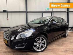 Zwart Gebruikt 2011 Volvo V60 Summum Stationwagen | € 10.990 (Duur)