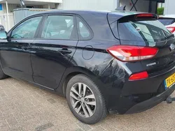 Zwart Gebruikt 2017 Hyundai i30 Comfort Hatchback | € 10.950 (Duur)