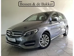 Grijs Gebruikt 2018 Mercedes B180 Ambition MPV | € 19.950 (Eerlijke prijs)