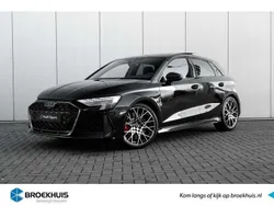 Zwart Nieuw 2024 Audi RS3 Sportback Comfort Hatchback | € 119.950 (Goede deal)