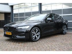 Zwart Gebruikt 2021 Volvo S60 R-Design Sedan | € 35.900 (Iets duurder)