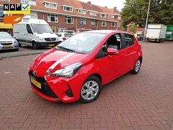 Rood Gebruikt 2017 Toyota Yaris Comfort Hatchback | € 9.944 (Eerlijke prijs)