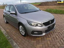 Grijs, metallic lak Gebruikt 2018 Peugeot 308 Hatchback | € 6.499 (Super prijs)