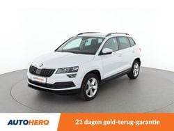 Wit (metallic) Gebruikt 2018 Skoda Karoq Ambition SUV | € 14.249 (Eerlijke prijs)